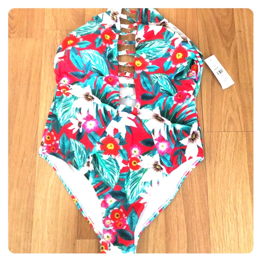 NWT Fashion To Figure Swimsuit
